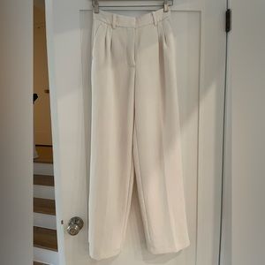 Aritzia Effortless Pant Light Birch Size 2 Regular
